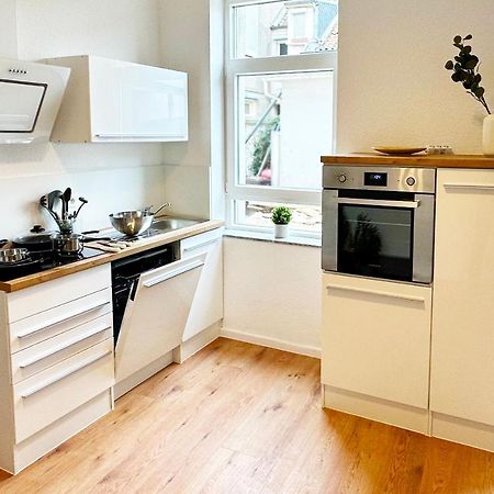 50Qm Apartment In Krefeld Zentral Gelegen Mit Hohen Decken - Beuys Apartments - Krefeld Eksteriør bilde