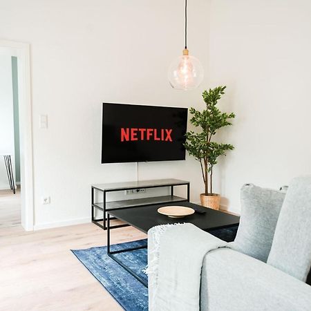50Qm Apartment In Krefeld Zentral Gelegen Mit Hohen Decken - Beuys Apartments - Krefeld Eksteriør bilde