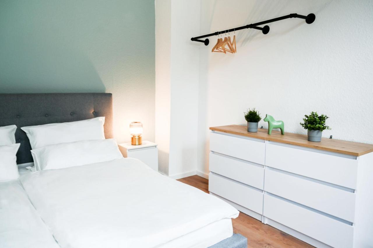 50Qm Apartment In Krefeld Zentral Gelegen Mit Hohen Decken - Beuys Apartments - Krefeld Eksteriør bilde