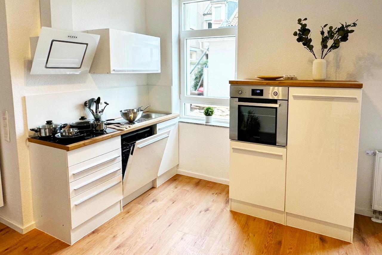 50Qm Apartment In Krefeld Zentral Gelegen Mit Hohen Decken - Beuys Apartments - Krefeld Eksteriør bilde