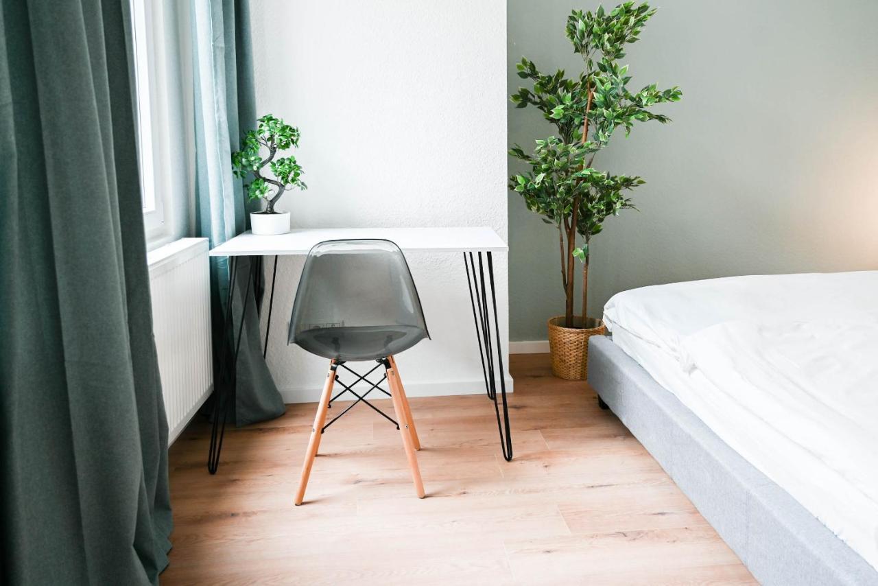 50Qm Apartment In Krefeld Zentral Gelegen Mit Hohen Decken - Beuys Apartments - Krefeld Eksteriør bilde